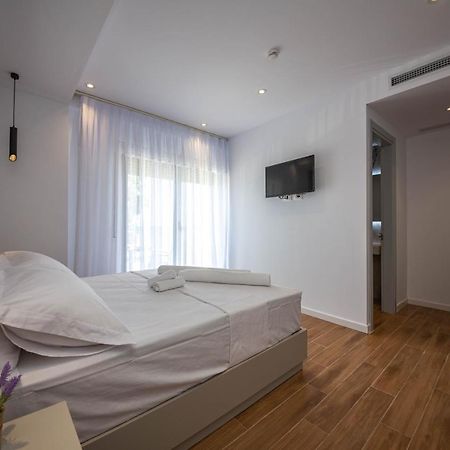 Hesperus Hotel Vlorë エクステリア 写真