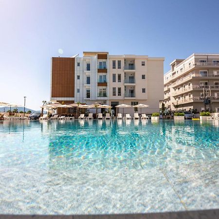 Hesperus Hotel Vlorë エクステリア 写真