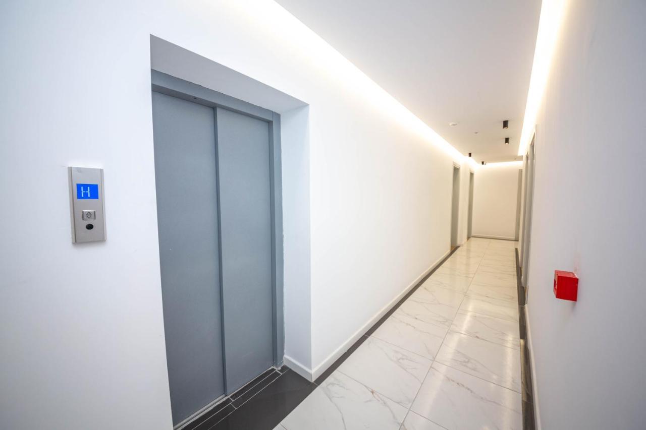 Hesperus Hotel Vlorë エクステリア 写真
