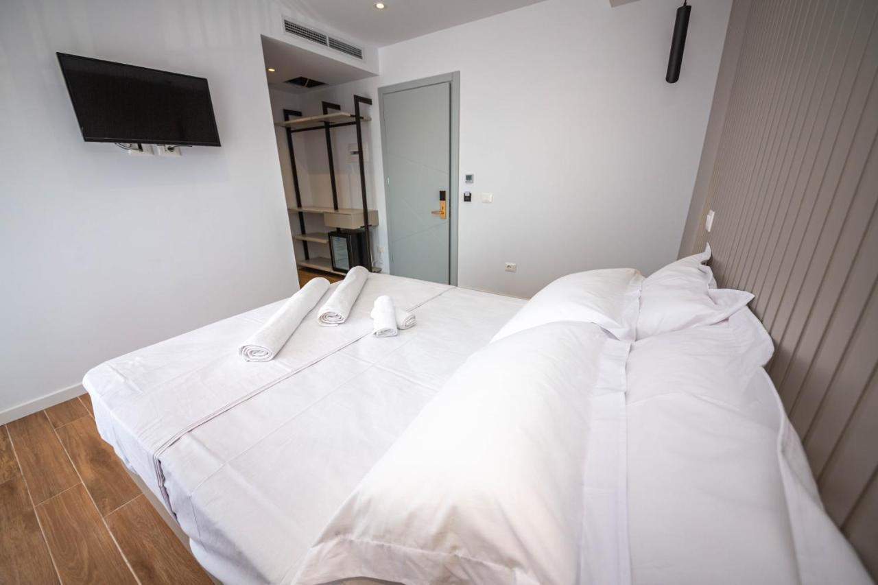 Hesperus Hotel Vlorë エクステリア 写真