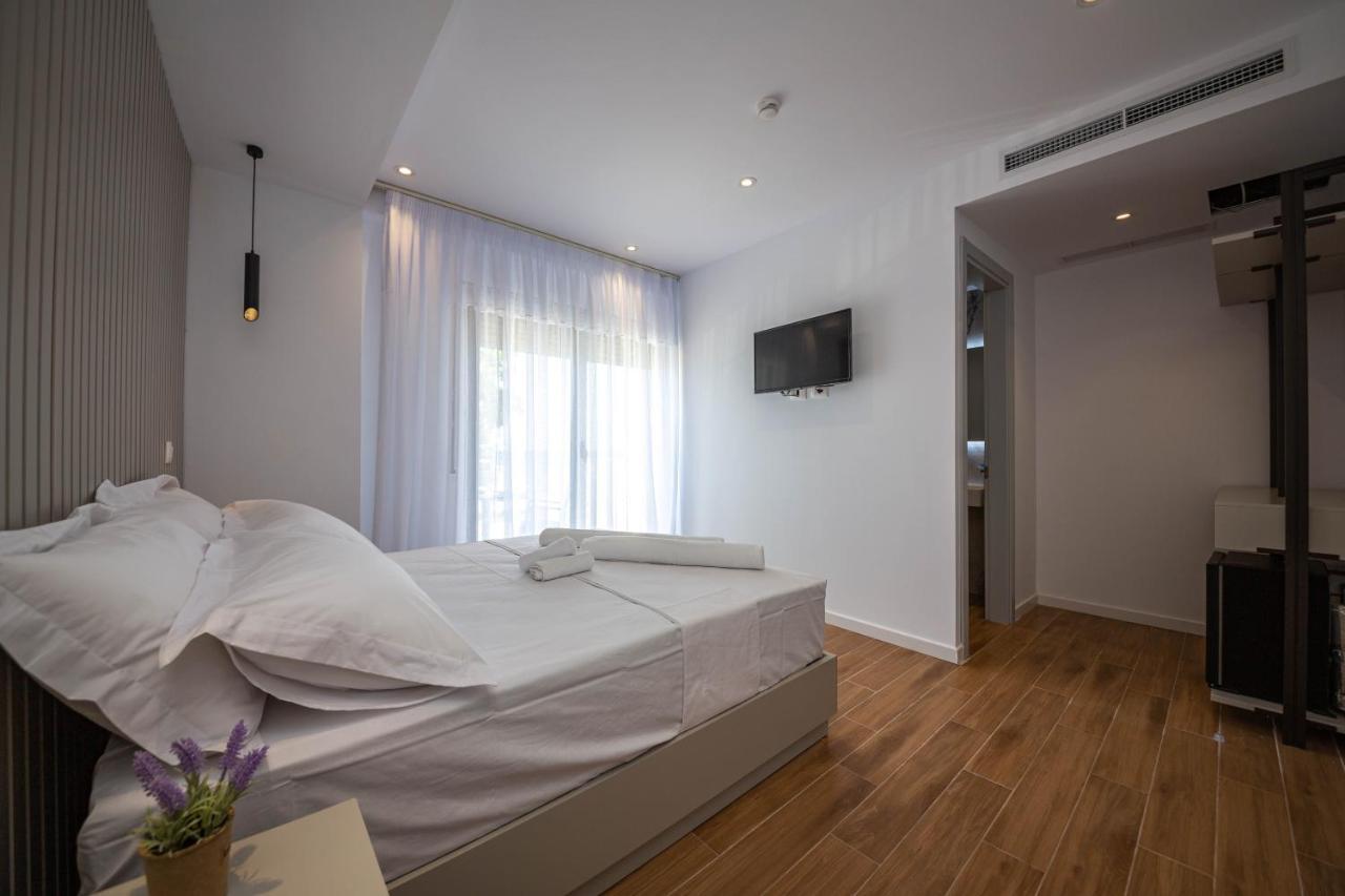 Hesperus Hotel Vlorë エクステリア 写真