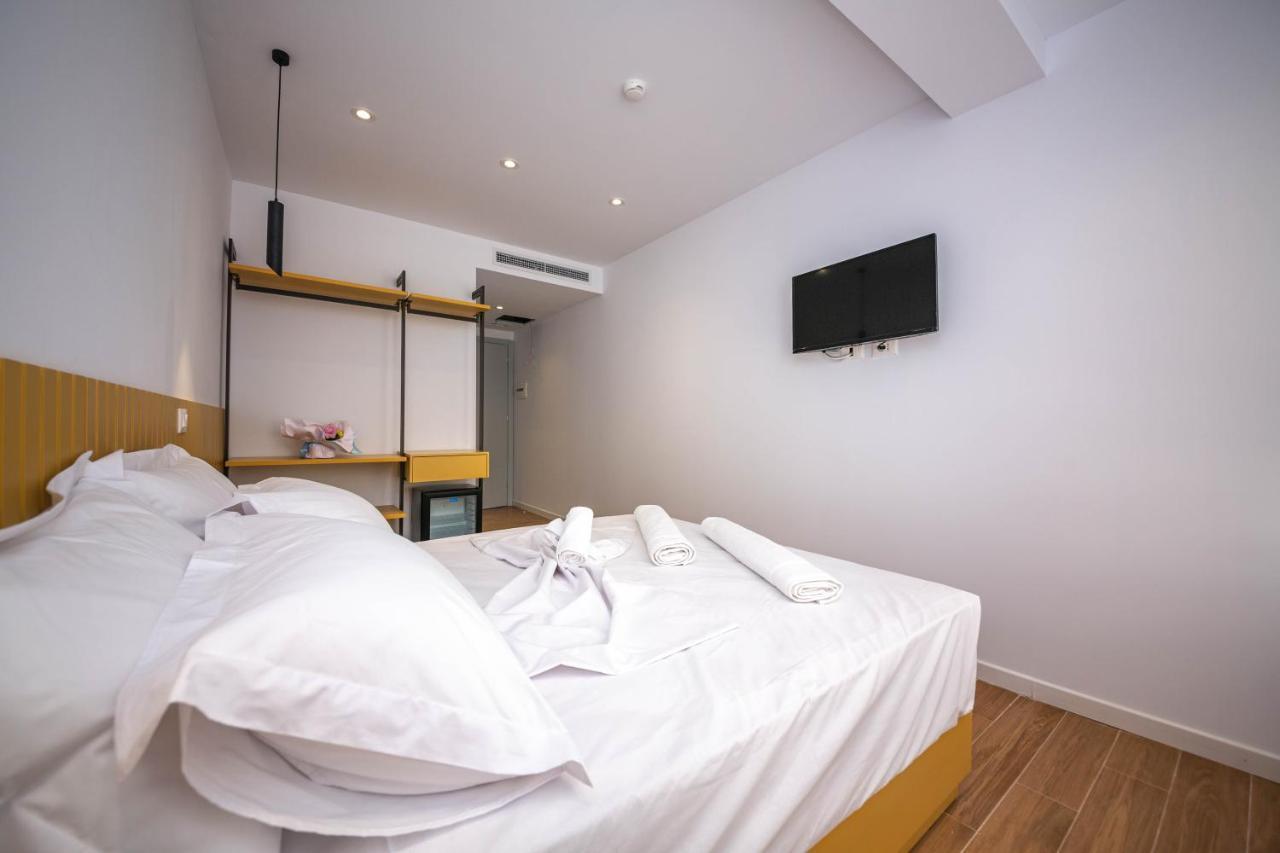 Hesperus Hotel Vlorë エクステリア 写真