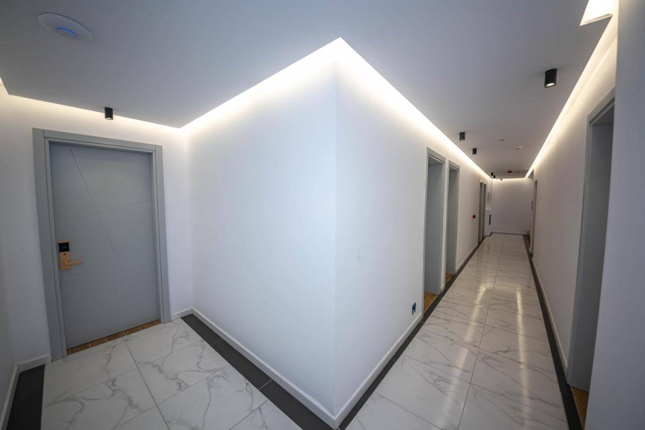 Hesperus Hotel Vlorë エクステリア 写真