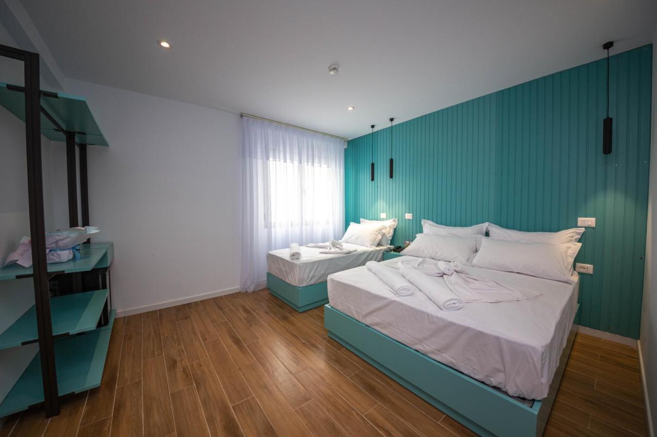 Hesperus Hotel Vlorë エクステリア 写真