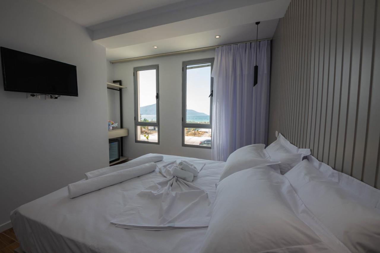 Hesperus Hotel Vlorë エクステリア 写真