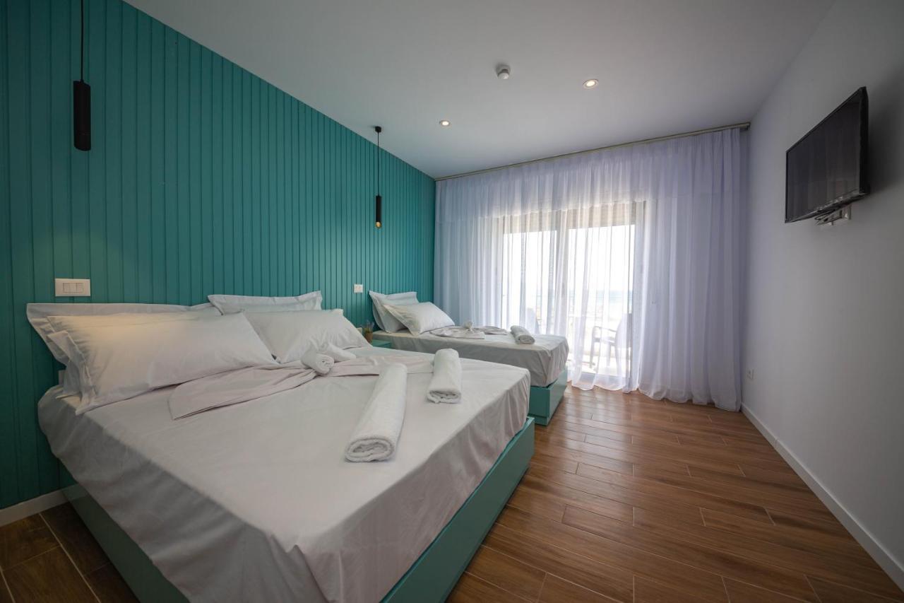 Hesperus Hotel Vlorë エクステリア 写真
